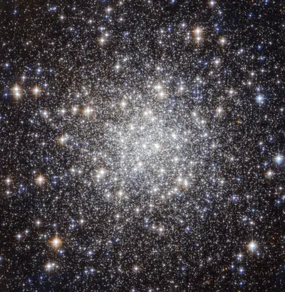 Der Kugelsternhaufen Messier 56 im Sternbild Leier